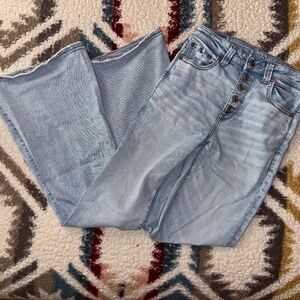 American Eagle Next Level Stretch Super High-Waisted Flare Jeans Size 4 Women's